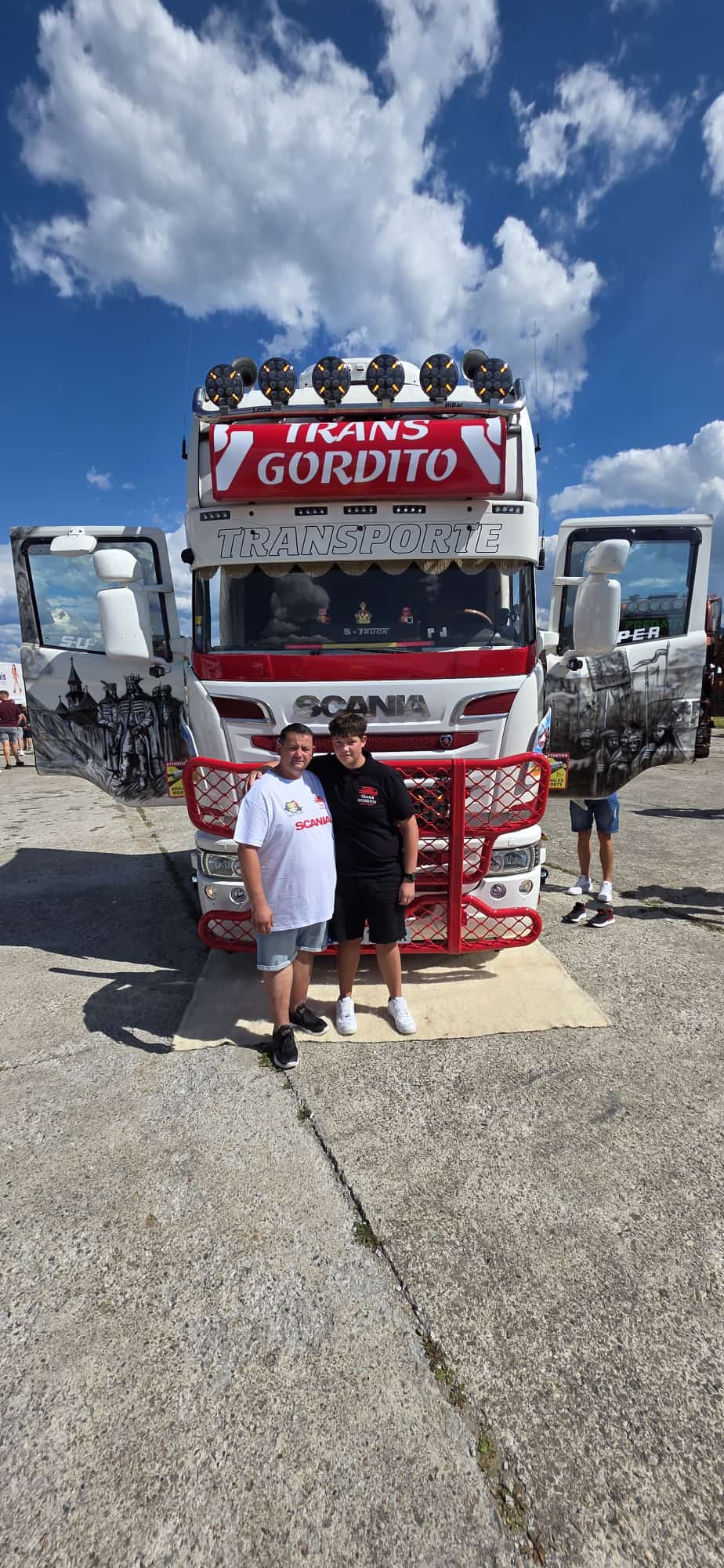 Trans Gordito Scania truck — white with red bullbar
